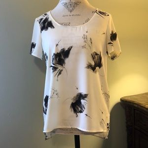 Express Short-sleeve Blouse